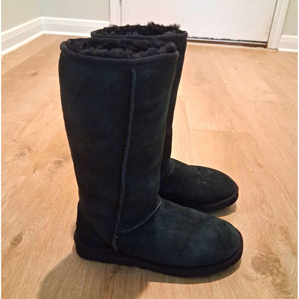 UGG Australia Classic Tall Black Suede Shearling Lined Knee High Boots US 6